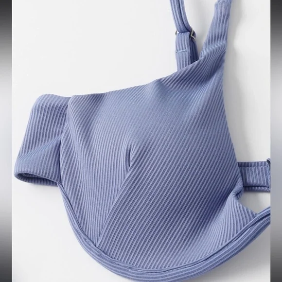 Bathing suit set - Picture 3 of 3